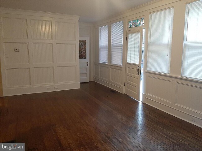 Building Photo - 443 N Loudoun St