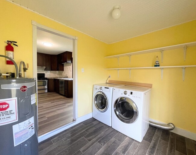 Building Photo - Updated 3-Bed 1-Bath Home