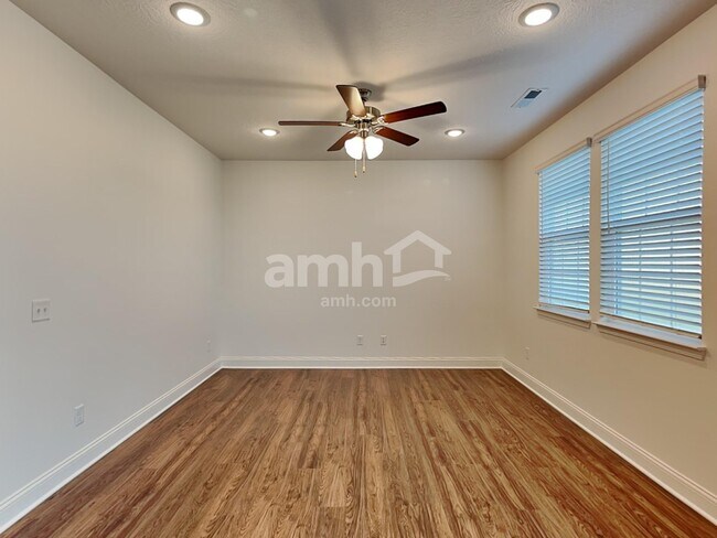 Building Photo - 208 Gershon Way