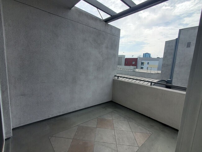 Building Photo - The Mills at Cortez Hills