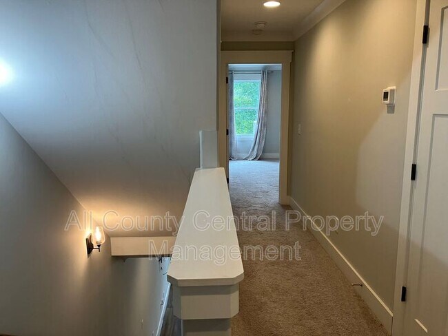 Building Photo - 415 Sunbelt Dr