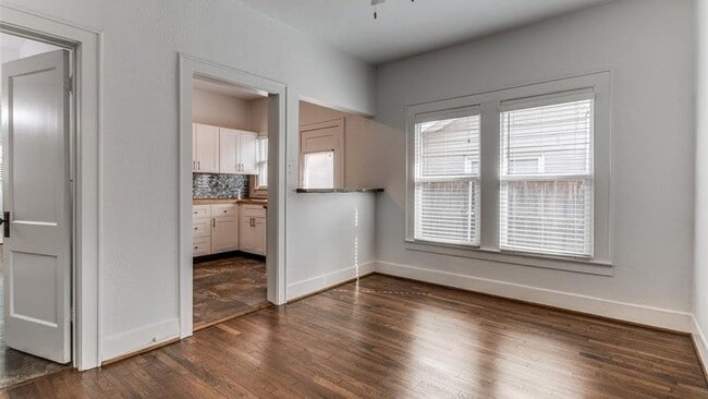 Building Photo - 6349 Belmont Ave