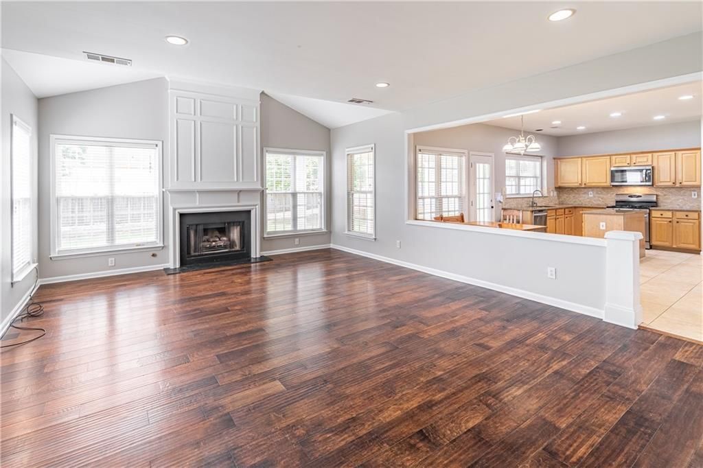 Building Photo - 230 Albrighton Ct