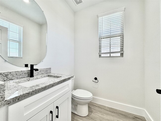 Building Photo - 8509 Shoreham