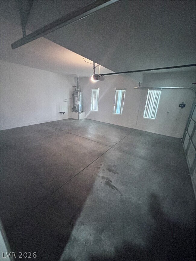 Building Photo - 3117 Greenfriar Ave