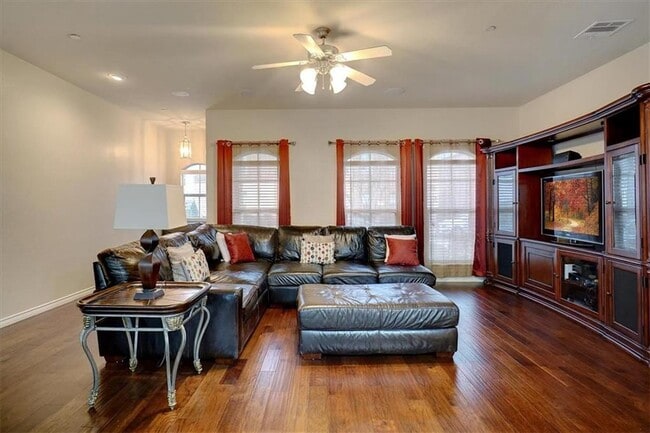 Building Photo - 4100 Comanche Dr