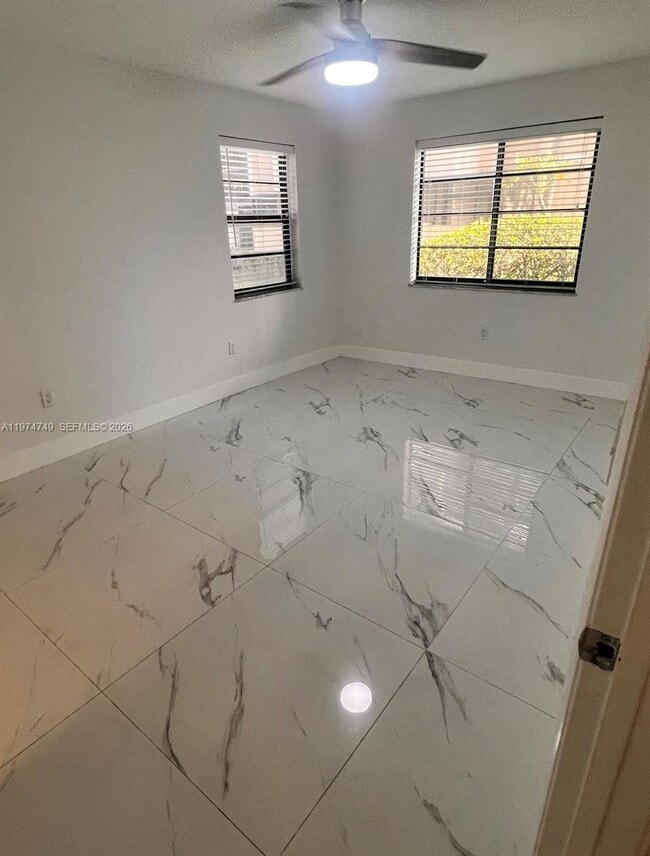 Building Photo - 10525 SW 112th Ave