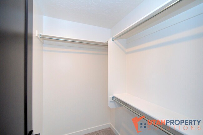 Building Photo - 351 W 800 N