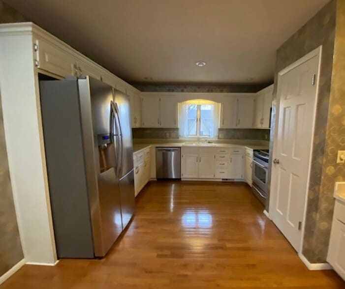 Building Photo - 1242 S Sugar Hill Pl