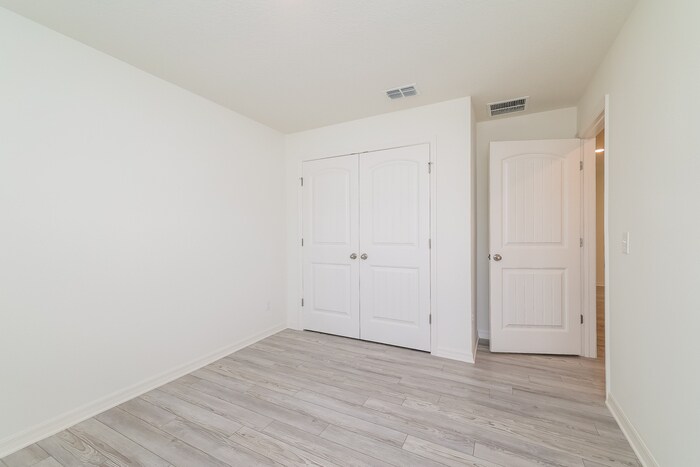 Building Photo - 218 Linda Ln