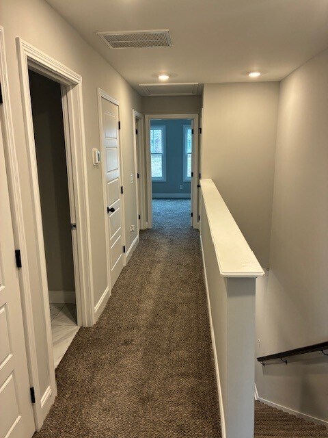 Building Photo - 744 Gracey Ave