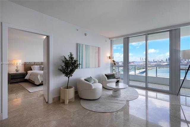 Building Photo - THE BENTLEY BAY CONDO