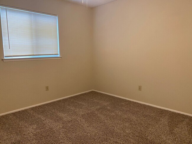 Building Photo - 12123 Stevens Ct