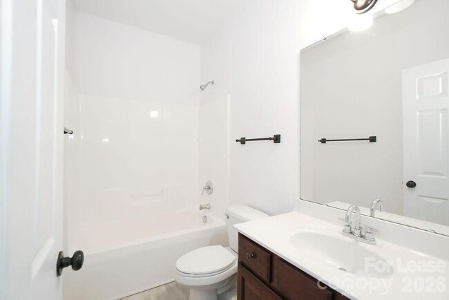 Building Photo - 4224 Lois Ln