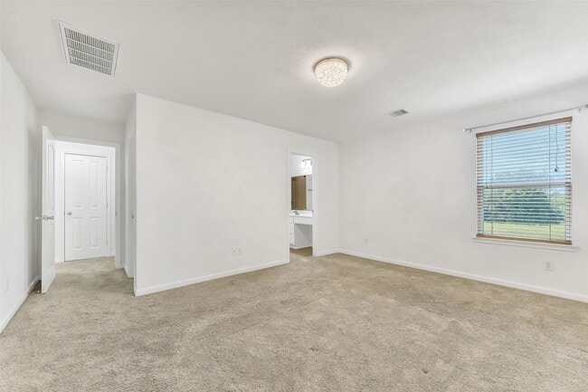 Building Photo - 15134 Trinity Meadow Dr