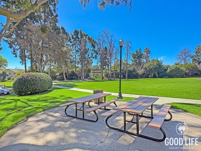 Building Photo - Bright, Newly Renovated 2BR in Peaceful UTC Community