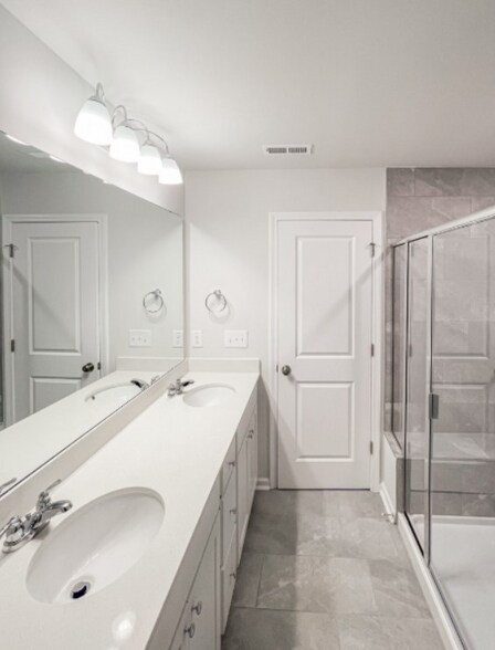 Building Photo - 612 Glen Clova Dr