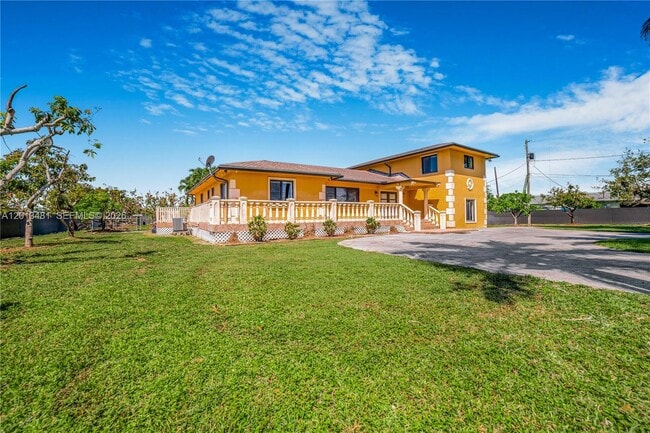 Building Photo - 26500 SW 167th Ave