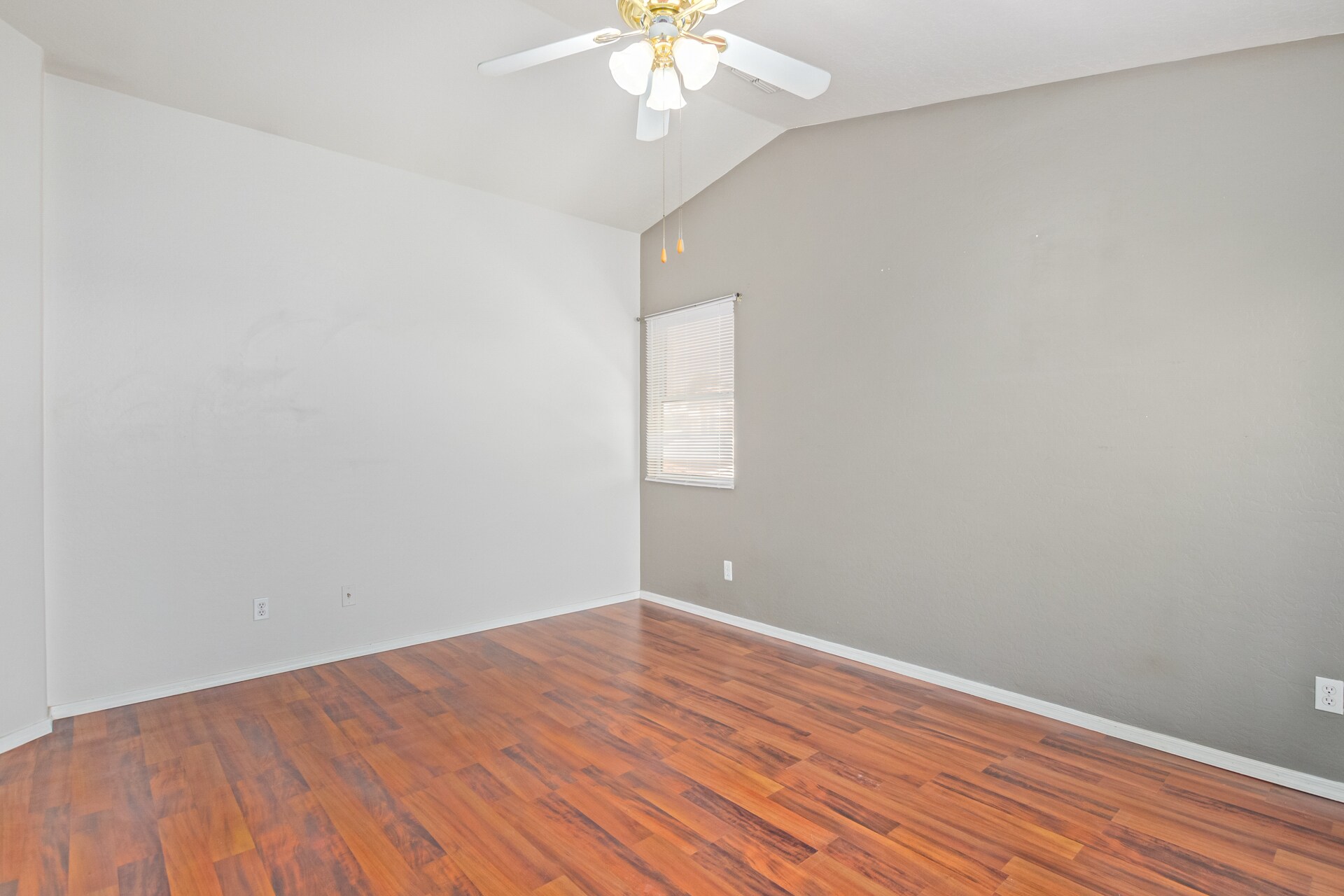 Building Photo - 3316 E Tierra Buena Ln