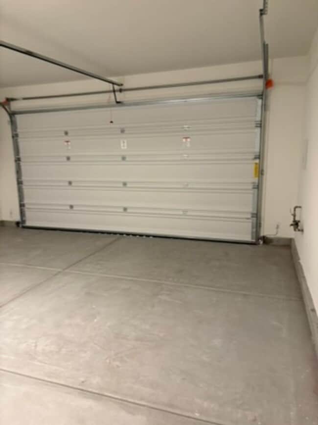 Building Photo - Welcome to this beautiful brand new home in Summerlin!