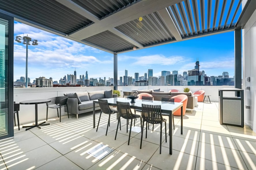 Building Photo - 300 N Ashland Ave