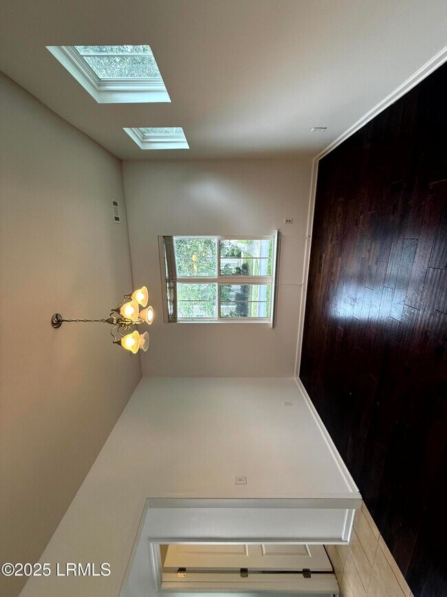 Building Photo - 17 Riversbridge Ct