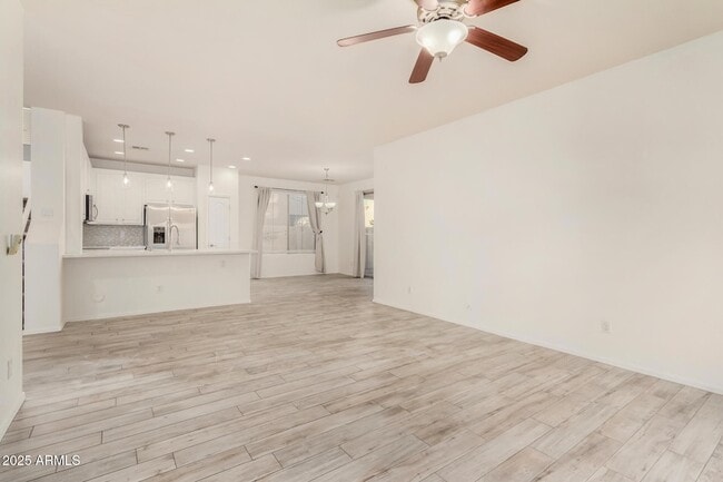 Building Photo - 21090 E Munoz St