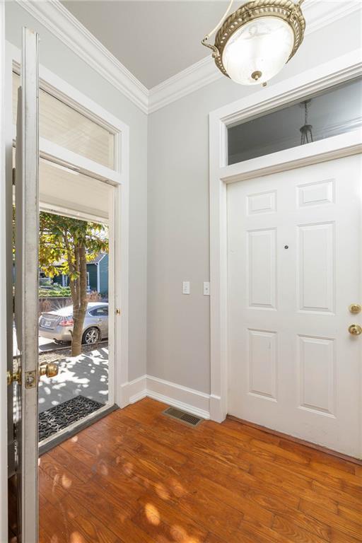 Building Photo - 349 Rollston Ave
