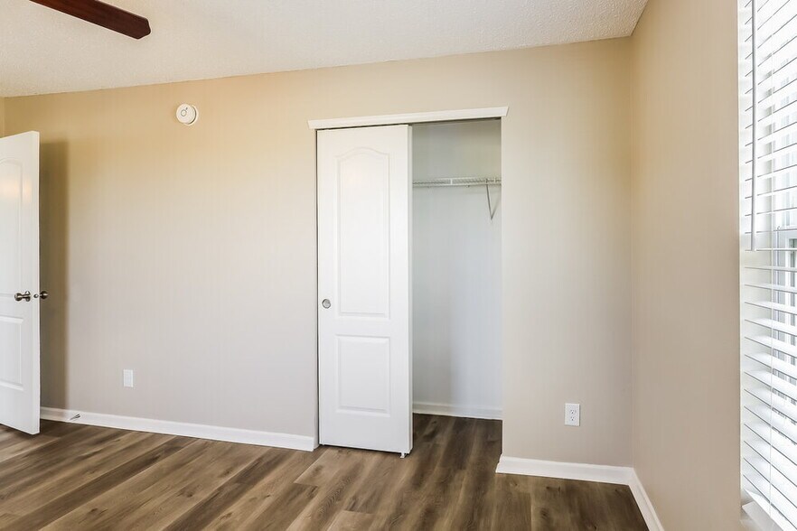 Building Photo - 1904 Breakwater Dr