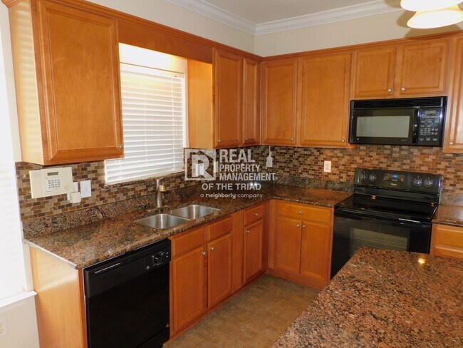 Building Photo - *NW High School* Lovely 4BR/2.5BA Home off...