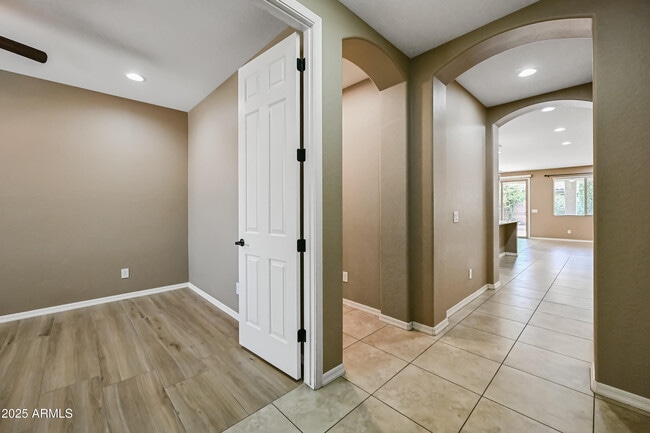 Building Photo - 133 E Prescott Dr