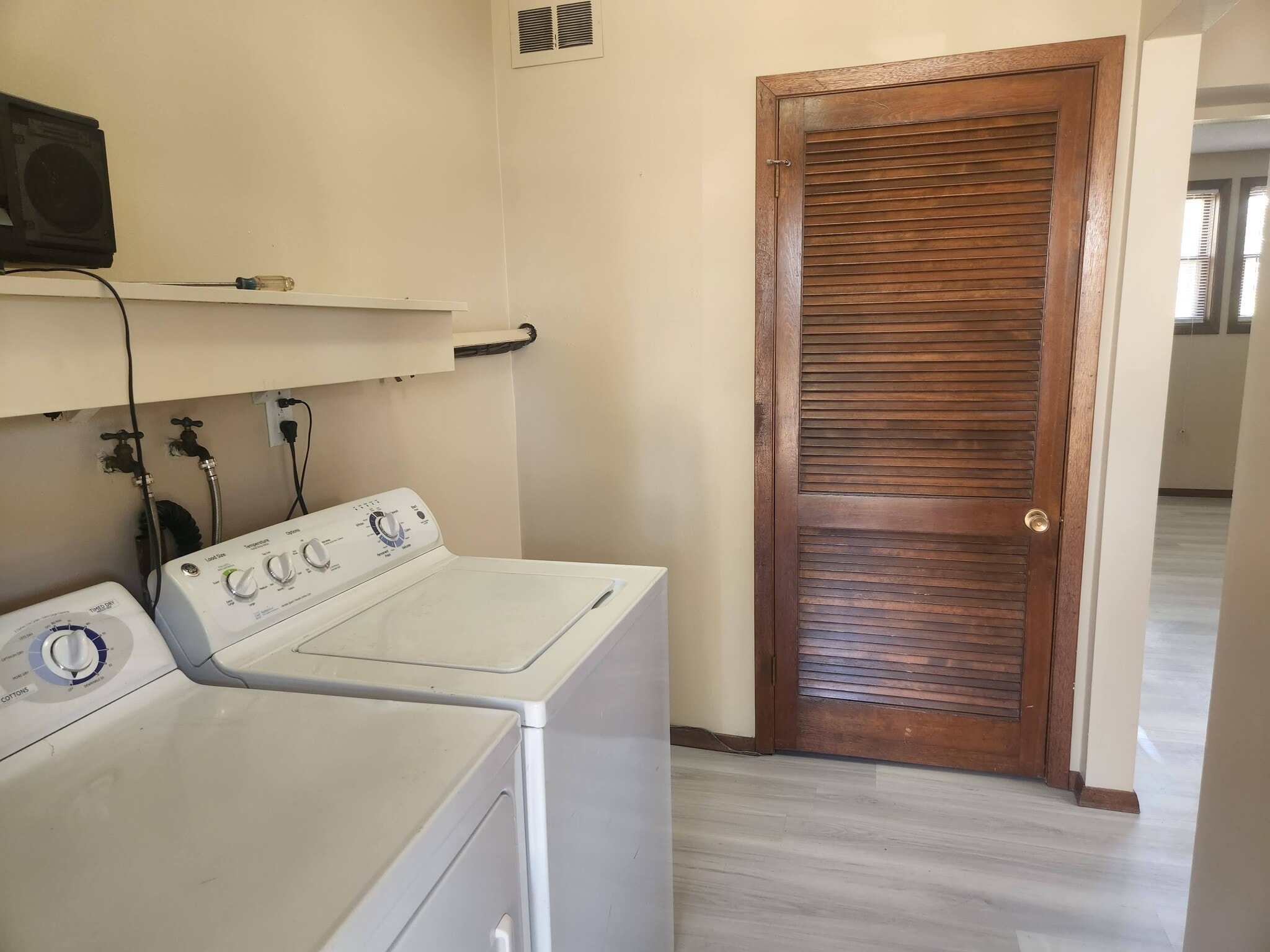 Laundry Area - 182 8th Ave