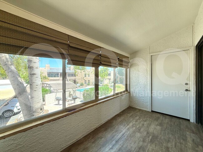 Building Photo - 5998 N 78th St