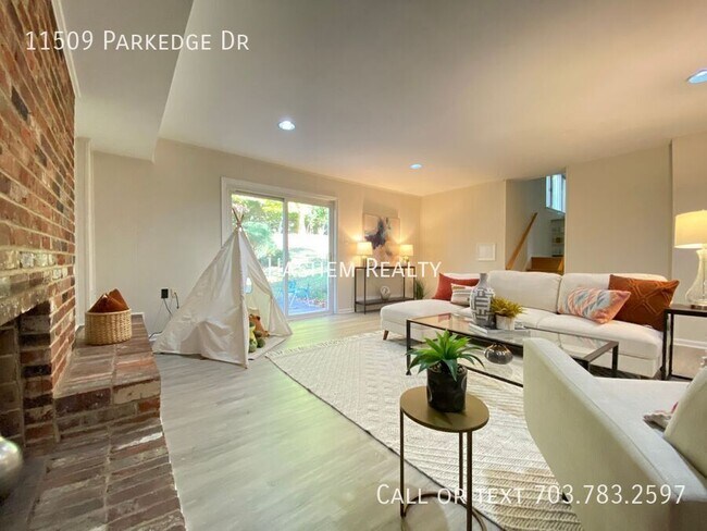 Building Photo - 11509 Parkedge Dr