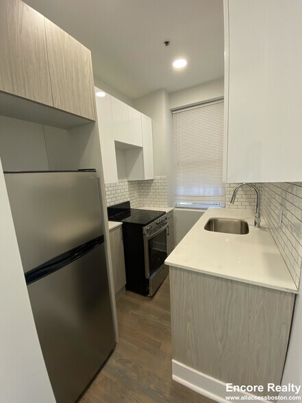 Building Photo - 110 Park St