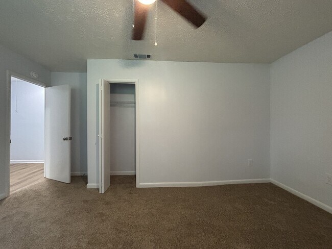 Building Photo - 345 Washington Dr