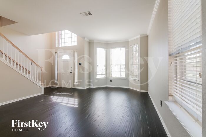 Building Photo - 6605 Sandgate Dr