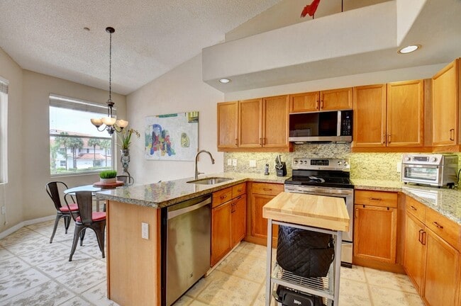 Building Photo - 2464 NW 59th St