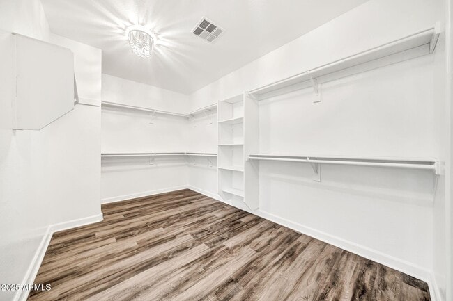 Building Photo - 7859 W Redbird Rd