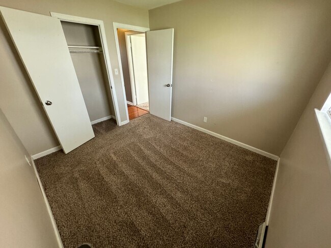 Building Photo - 3 Bedroom- Upper Arlington area