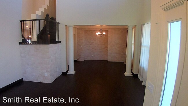 Building Photo - 4 br, 3.5 bath House - 7344 Winter Berry Lane