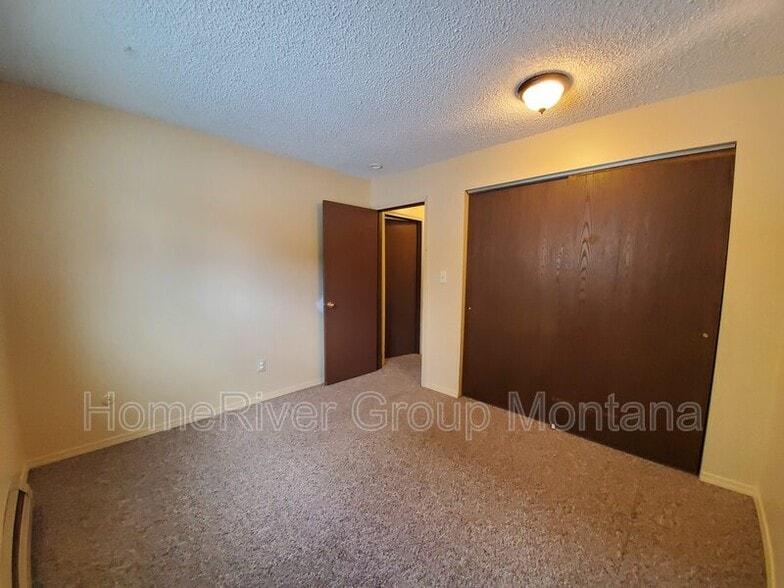 Building Photo - 911 Pattee Creek Dr