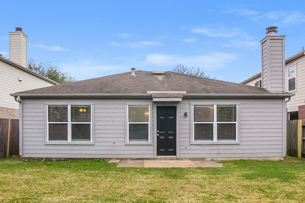 Building Photo - 18207 Trinity Knoll Way