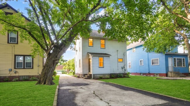 Building Photo - Bright, Beautiful  Single Family Move-In Ready | Section 8 and EDEN welcomed