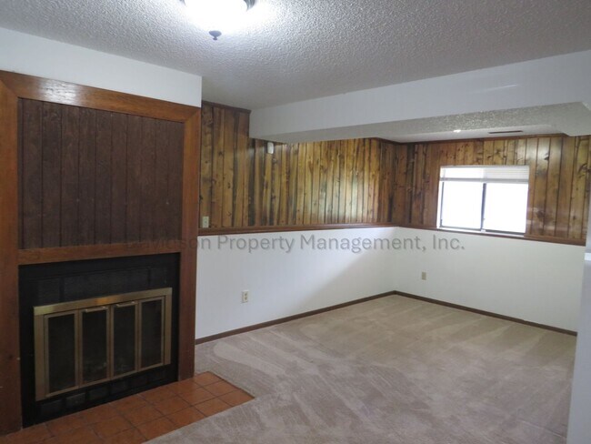 Building Photo - 7615 Rickshaw Dr