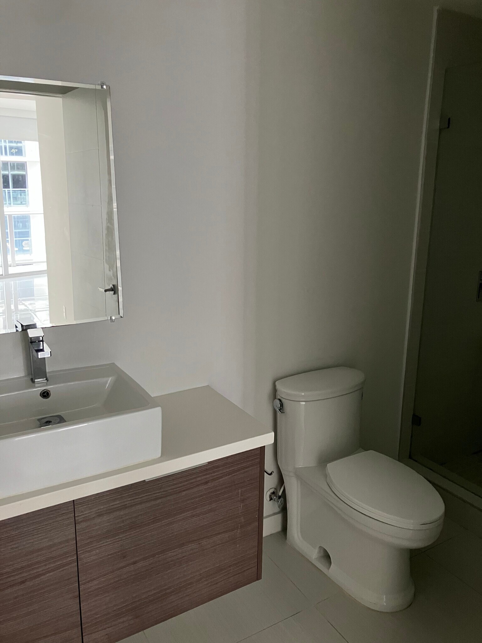 Building Photo - 1010 SW 2nd Ave