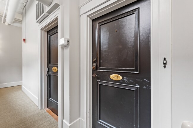 Building Photo - 4 Beaufain St