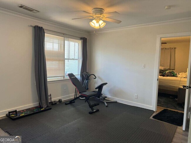 Building Photo - 4229 Weaver St SE