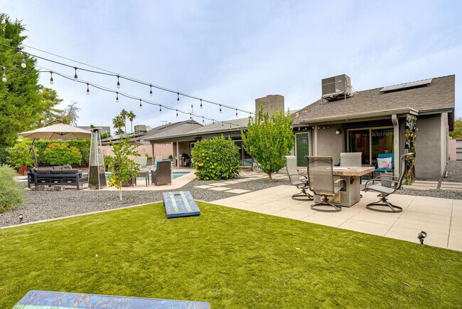 Building Photo - 2331 E Lupine Ave