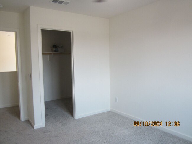 Building Photo - Luxury Townhome in Moreno Valley